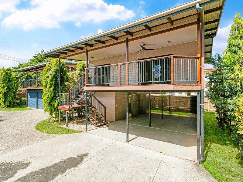 2/7 Tenni Street, Redlynch QLD 4870