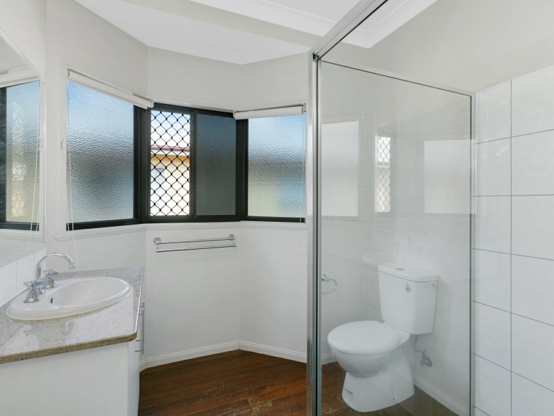 2/7 Tenni Street, Redlynch QLD 4870