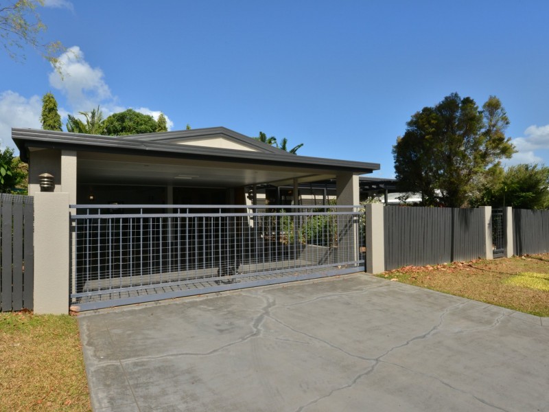 11 Iona Close, Edge Hill QLD 4870