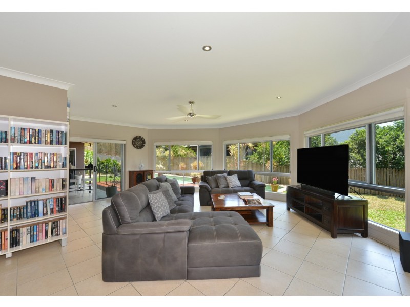 5 Chapel Close, Brinsmead QLD 4870