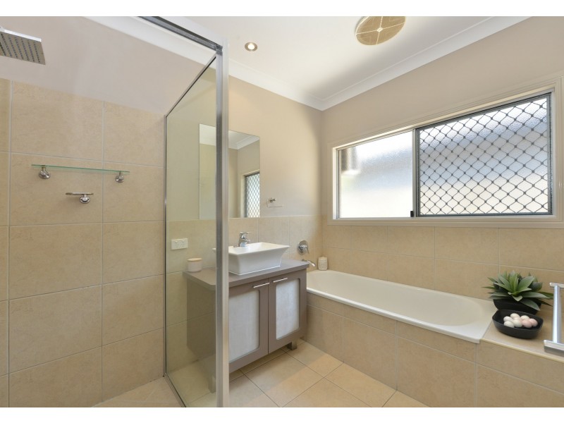 5 Chapel Close, Brinsmead QLD 4870