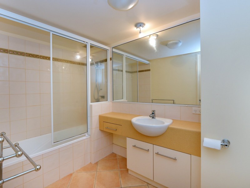 13/275 Esplanade, Cairns North QLD 4870