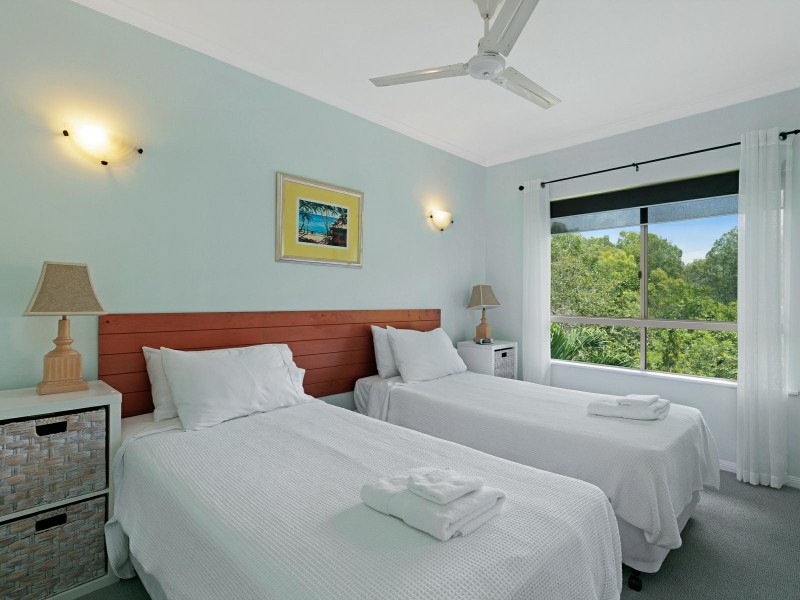 1128/2 Greenslopes Street, Cairns North QLD 4870