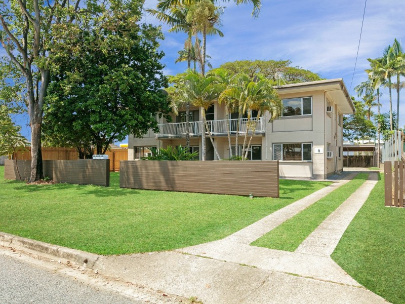 2/9 Sondrio Close, Woree QLD 4868