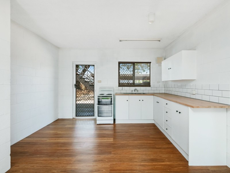 2/9 Sondrio Close, Woree QLD 4868