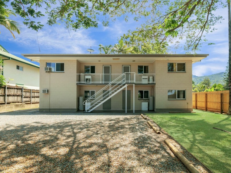 2/9 Sondrio Close, Woree QLD 4868