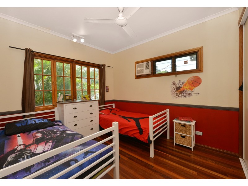 4-6 Tolson Close, Brinsmead QLD 4870