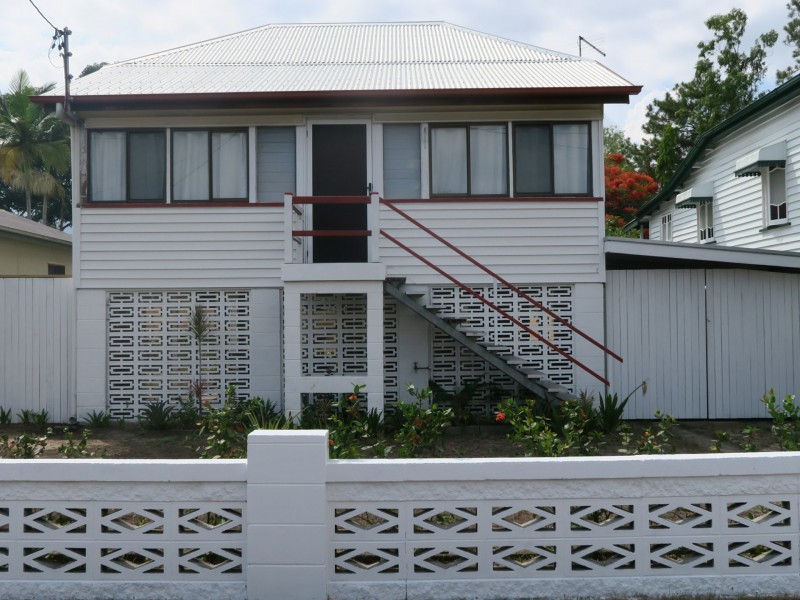 29 James Street, Manunda QLD 4870