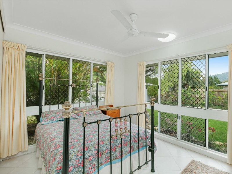 1/22 Nesbit Street, Whitfield QLD 4870