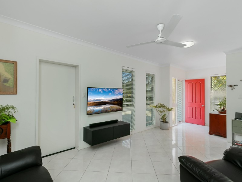 2/22 Nesbit Street, Whitfield QLD 4870
