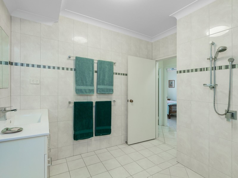 2/22 Nesbit Street, Whitfield QLD 4870