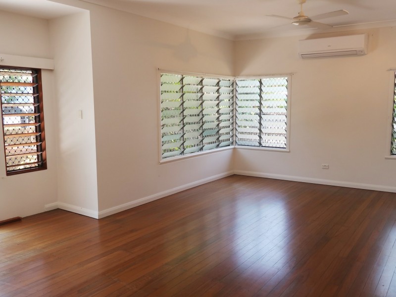 102 Woodward Street, Edge Hill QLD 4870