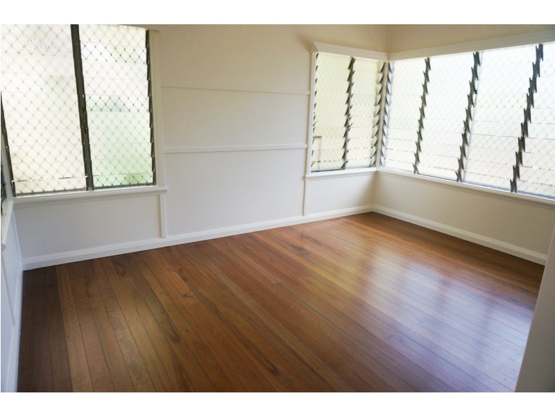 102 Woodward Street, Edge Hill QLD 4870