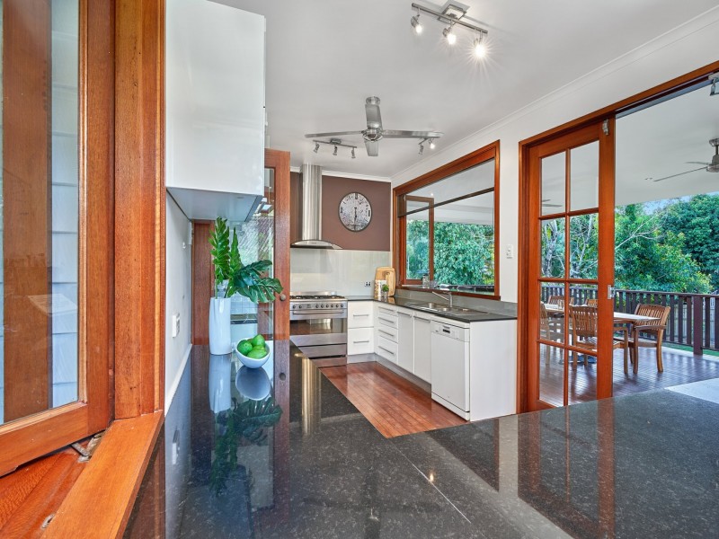 22 Mona Street, Whitfield QLD 4870