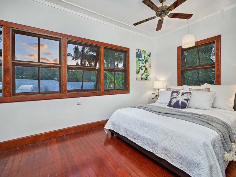 22 Mona Street, Whitfield QLD 4870