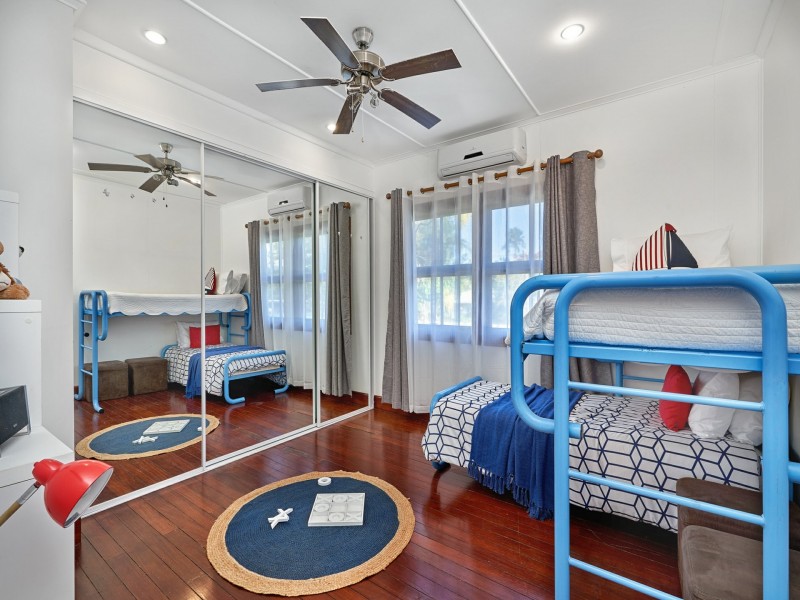 22 Mona Street, Whitfield QLD 4870