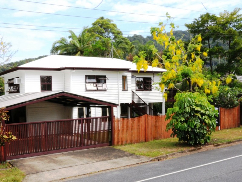 22 Mona Street, Whitfield QLD 4870