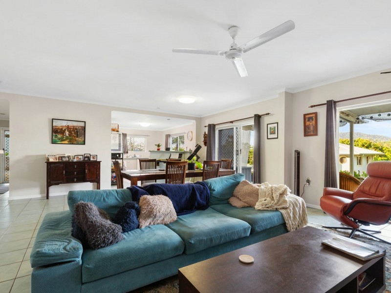 10/5 Brinsmead Terrace, Kanimbla QLD 4870