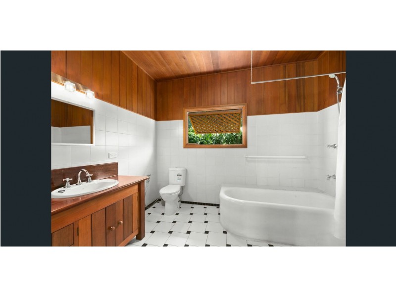 14 Junction Street, Edge Hill QLD 4870