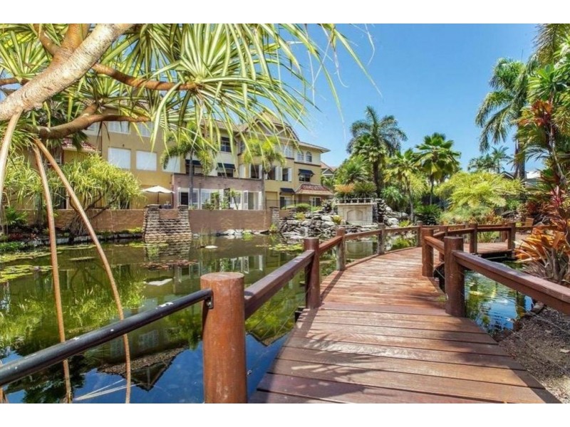 1620/2 Greenslopes Street, Cairns North QLD 4870