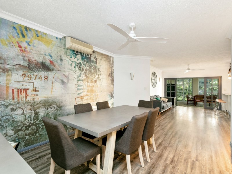 501/2 Greenslopes Street, Cairns North QLD 4870