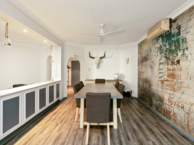 501/2 Greenslopes Street, Cairns North QLD 4870