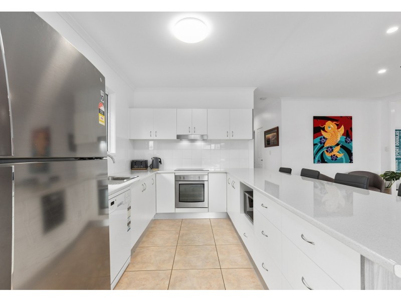 9/87 Macilwraith Street, Manoora QLD 4870