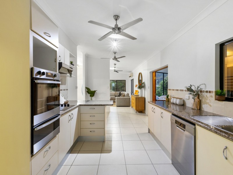 3 East Parkridge Drive, Brinsmead QLD 4870
