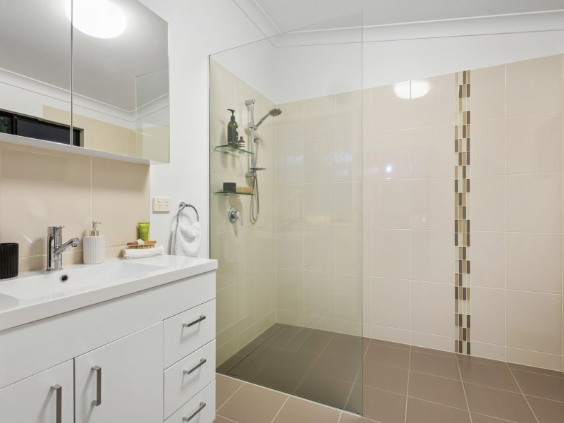 3 East Parkridge Drive, Brinsmead QLD 4870