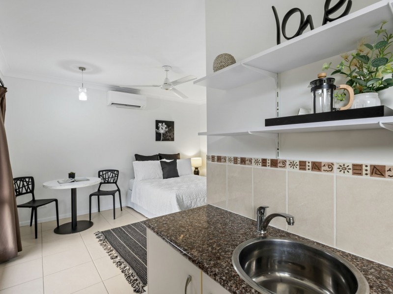 3 East Parkridge Drive, Brinsmead QLD 4870