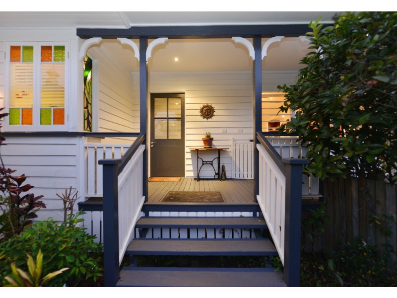 13 Keirle Avenue, Whitfield QLD 4870