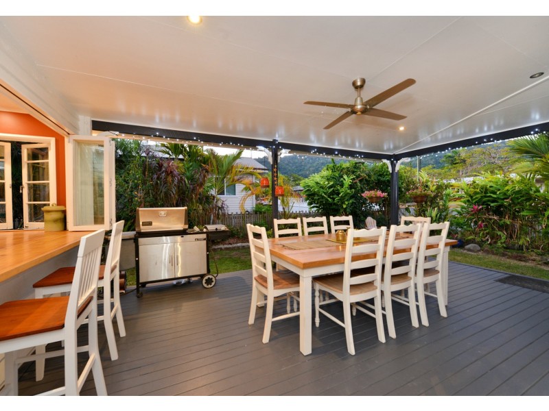 13 Keirle Avenue, Whitfield QLD 4870