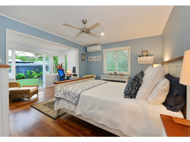 13 Keirle Avenue, Whitfield QLD 4870