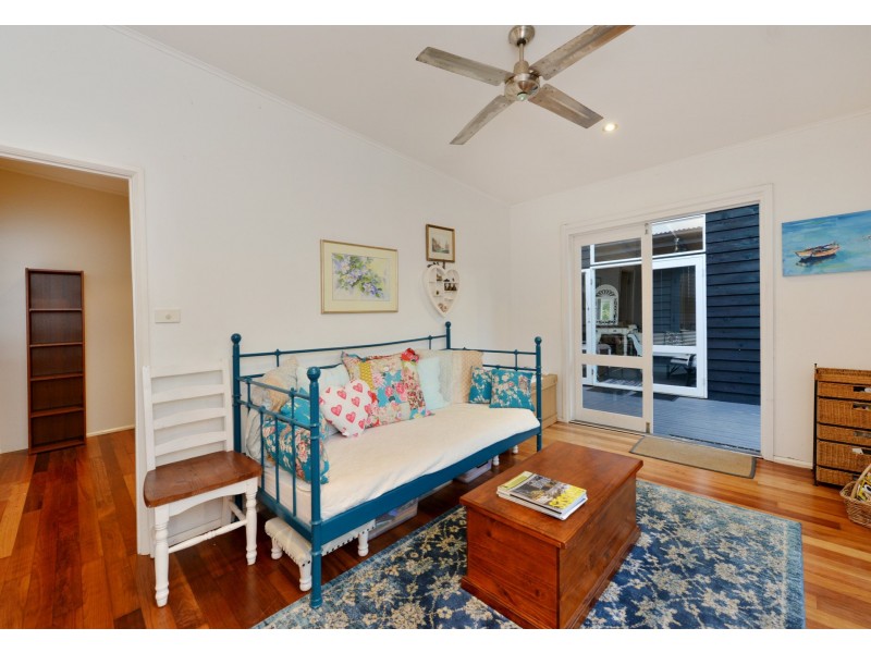 13 Keirle Avenue, Whitfield QLD 4870
