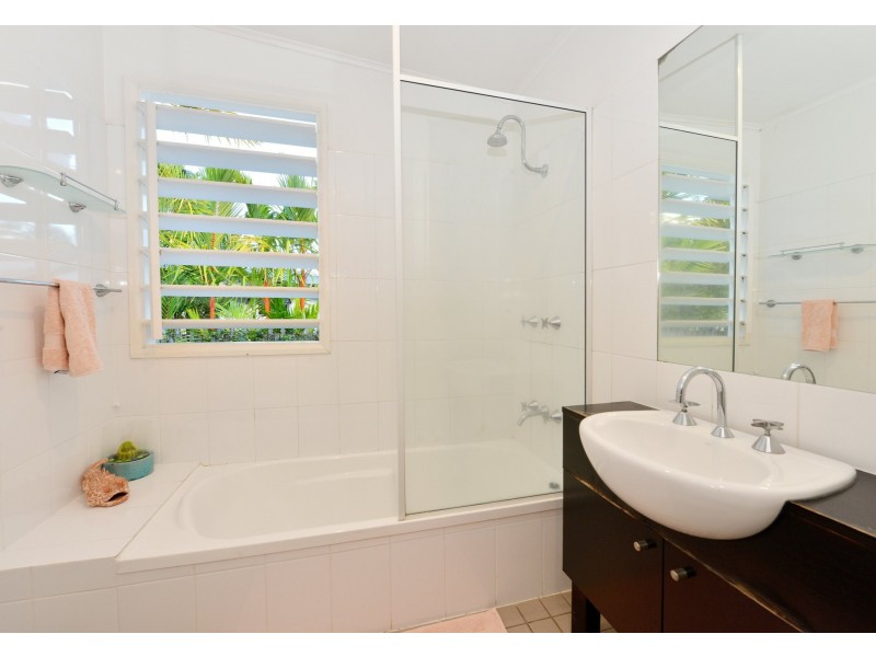 13 Keirle Avenue, Whitfield QLD 4870