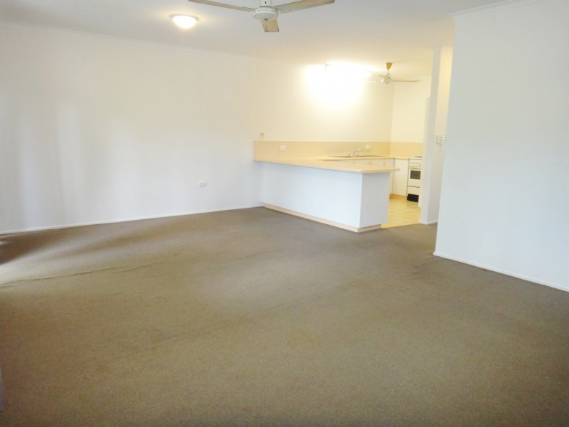 9/13 Springfield Crescent, Manoora QLD 4870