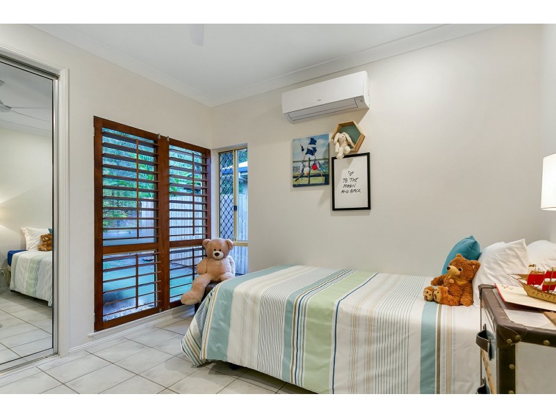 6 Amos Close, Redlynch QLD 4870