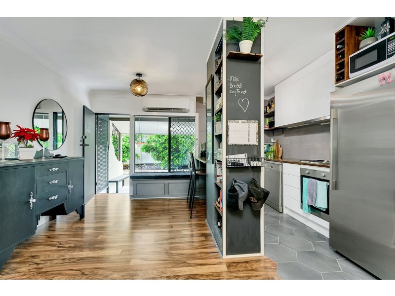 3/4 Crathern Close, Edge Hill QLD 4870