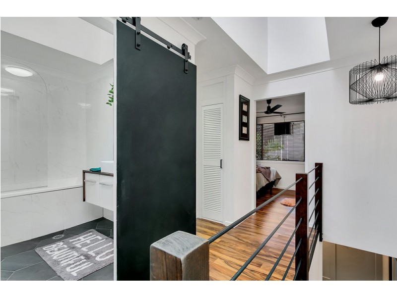 3/4 Crathern Close, Edge Hill QLD 4870