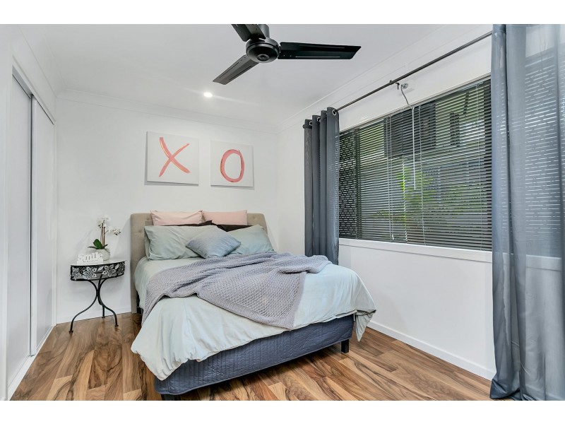 3/4 Crathern Close, Edge Hill QLD 4870