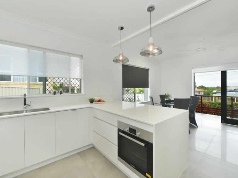 11 Ponticello Street, Whitfield QLD 4870