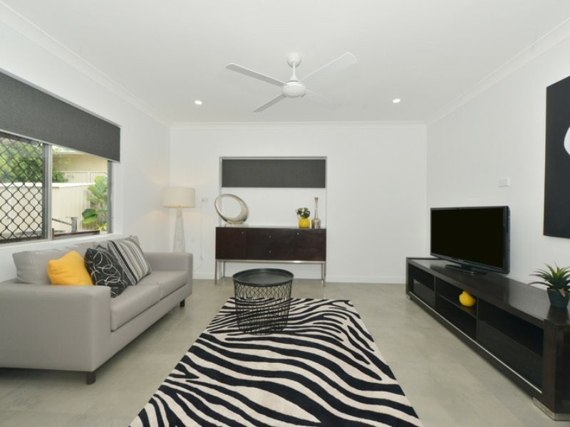 11 Ponticello Street, Whitfield QLD 4870