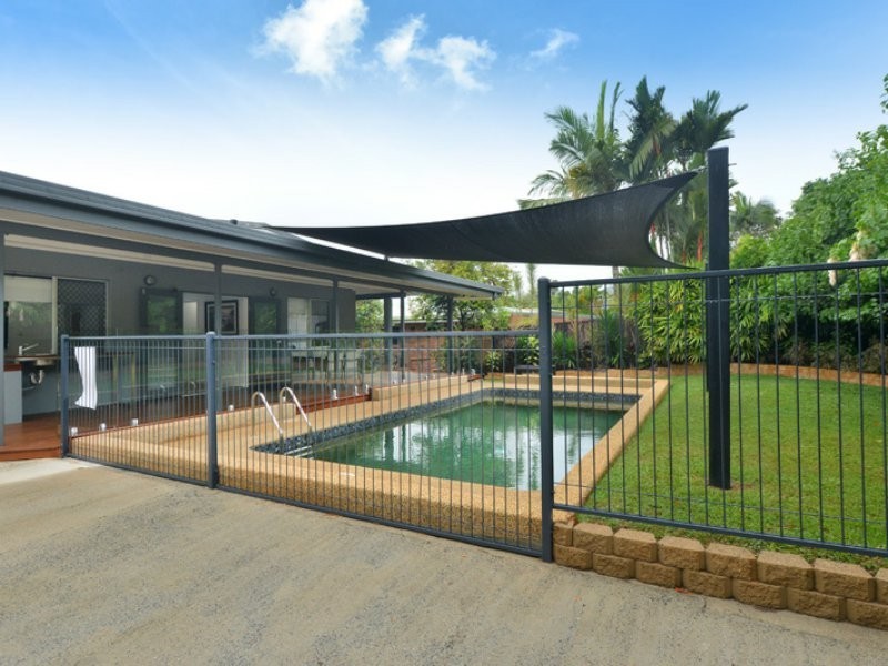 11 Ponticello Street, Whitfield QLD 4870