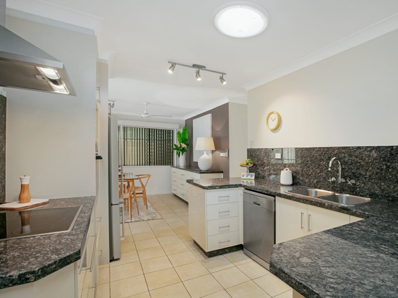 59 Amethyst Street, Bayview Heights QLD 4868