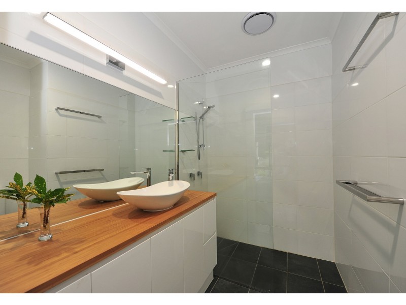 44 Rudder Close, Clifton Beach QLD 4879