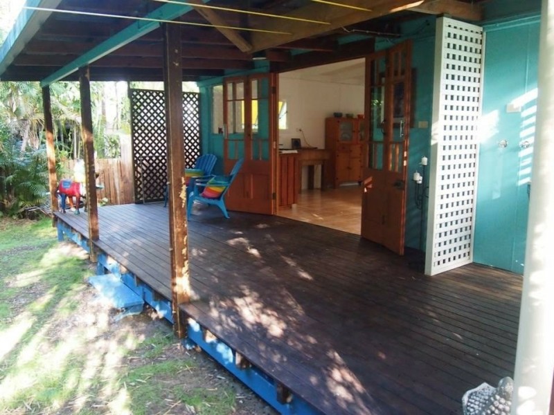 28 Saw Street, Machans Beach QLD 4878