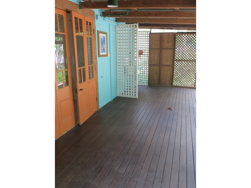 28 Saw Street, Machans Beach QLD 4878