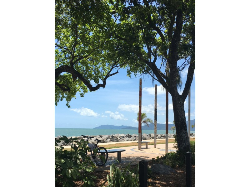 28 Saw Street, Machans Beach QLD 4878