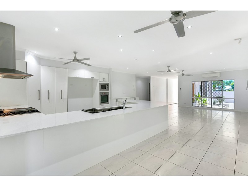 5 Bligh Close, Clifton Beach QLD 4879