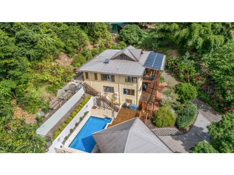 10-12 Cascades Drive, Redlynch QLD 4870